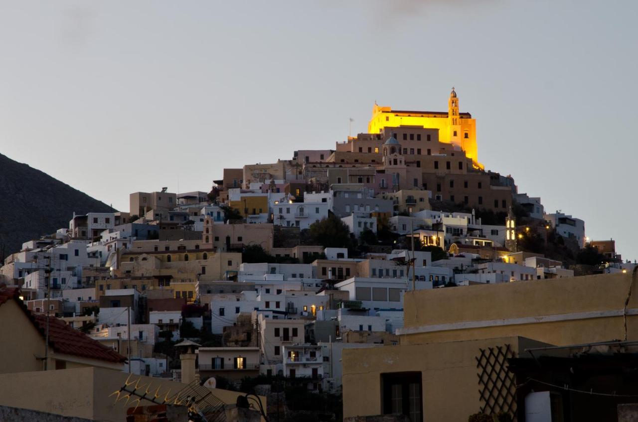 Hotel Omiros Ermoupoli Luaran gambar