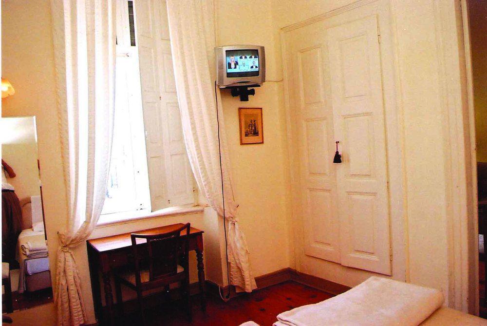 Hotel Omiros Ermoupoli Luaran gambar