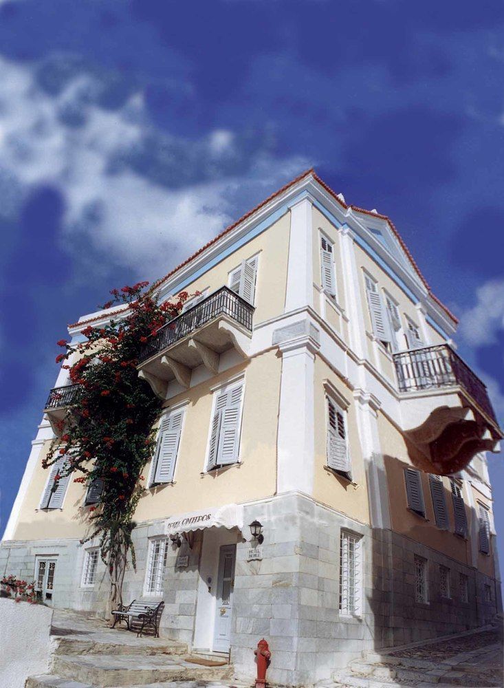 Hotel Omiros Ermoupoli Luaran gambar