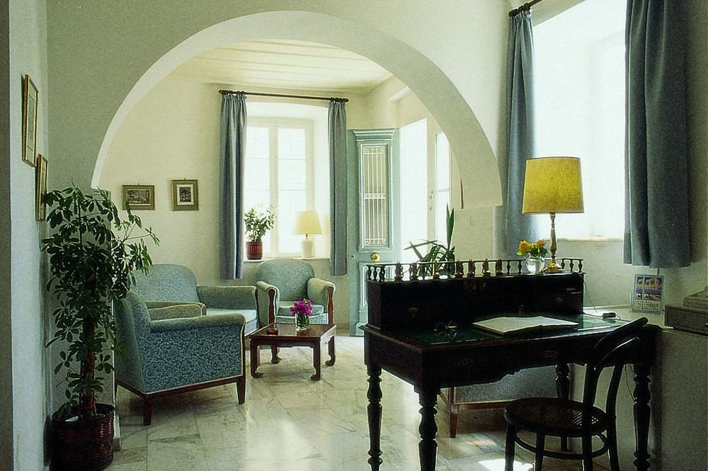 Hotel Omiros Ermoupoli Luaran gambar