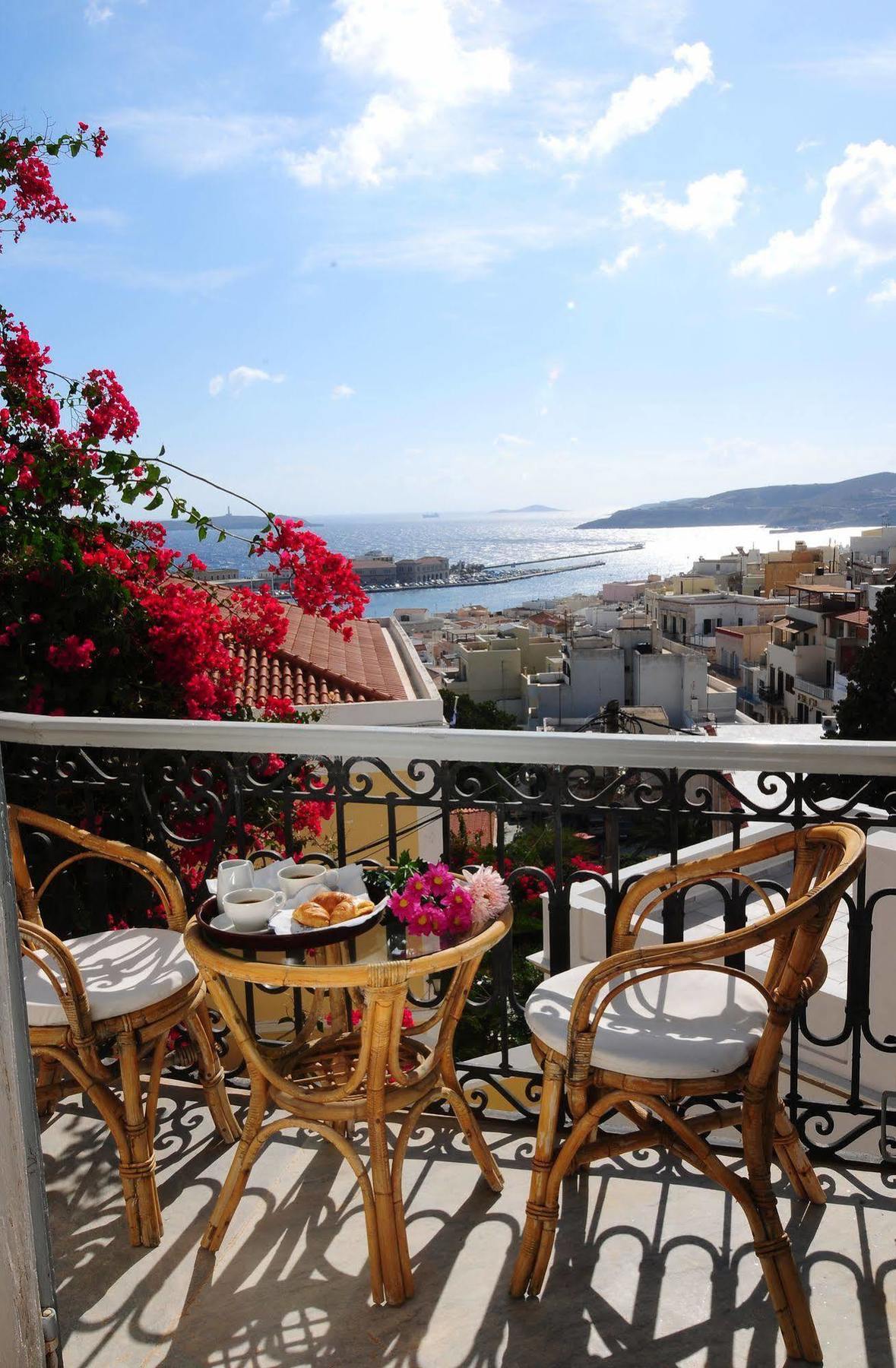 Hotel Omiros Ermoupoli Luaran gambar