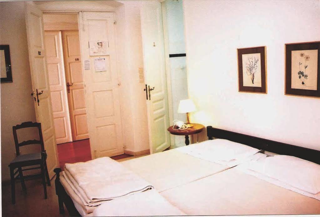 Hotel Omiros Ermoupoli Luaran gambar