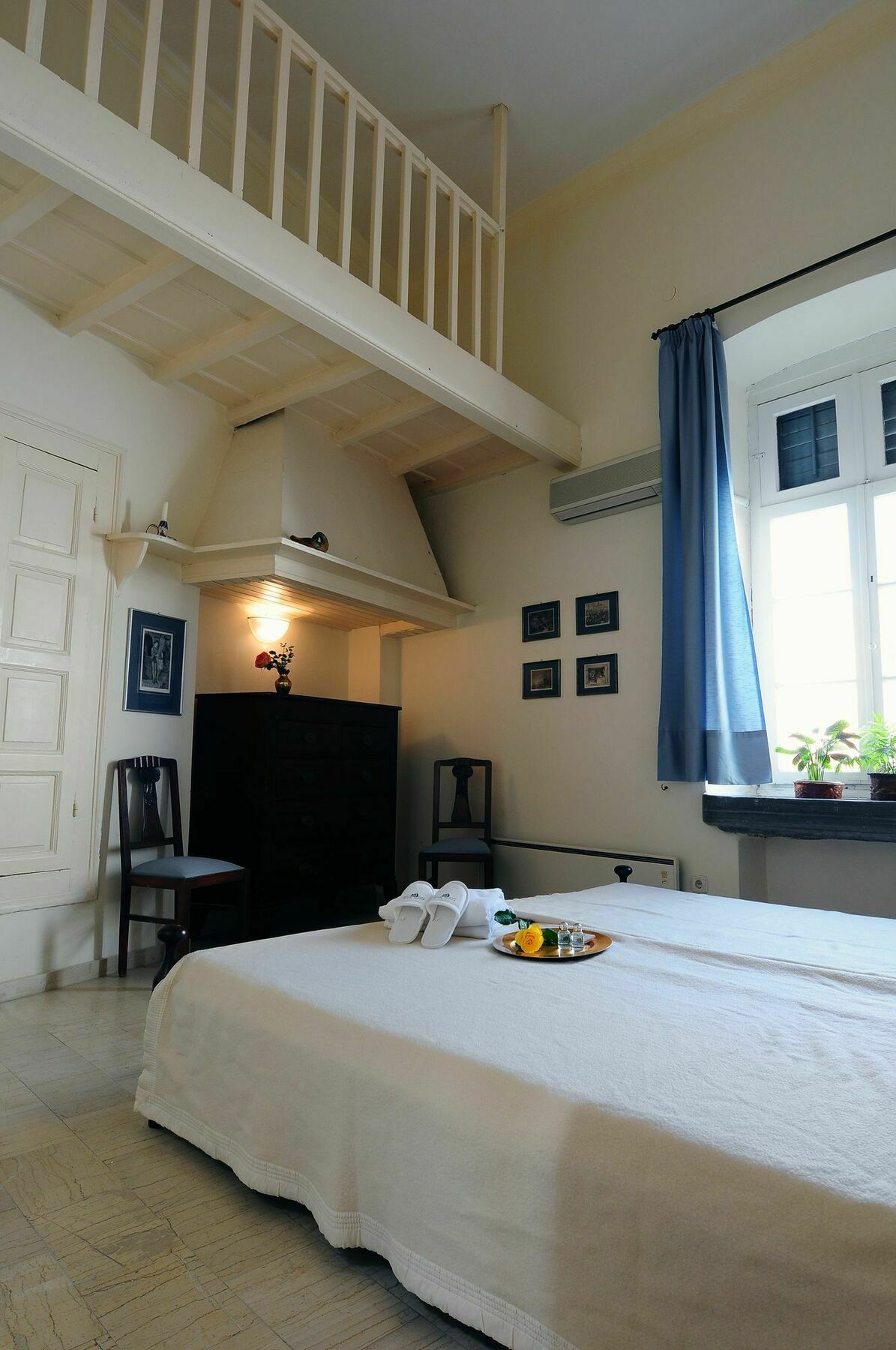 Hotel Omiros Ermoupoli Luaran gambar